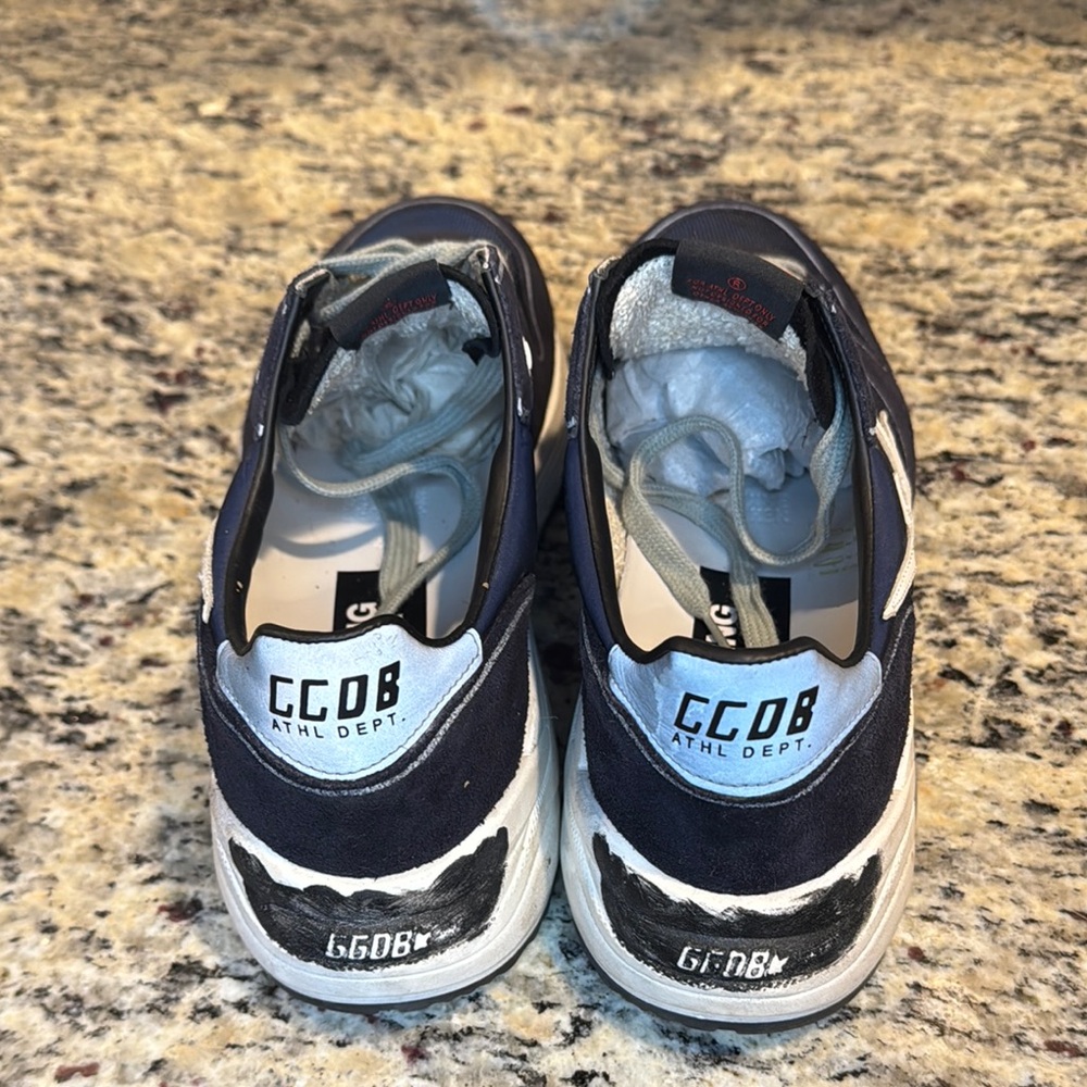 Golden Goose Black and White Athletic Shoes Sporty Design - Picture 3 of 5